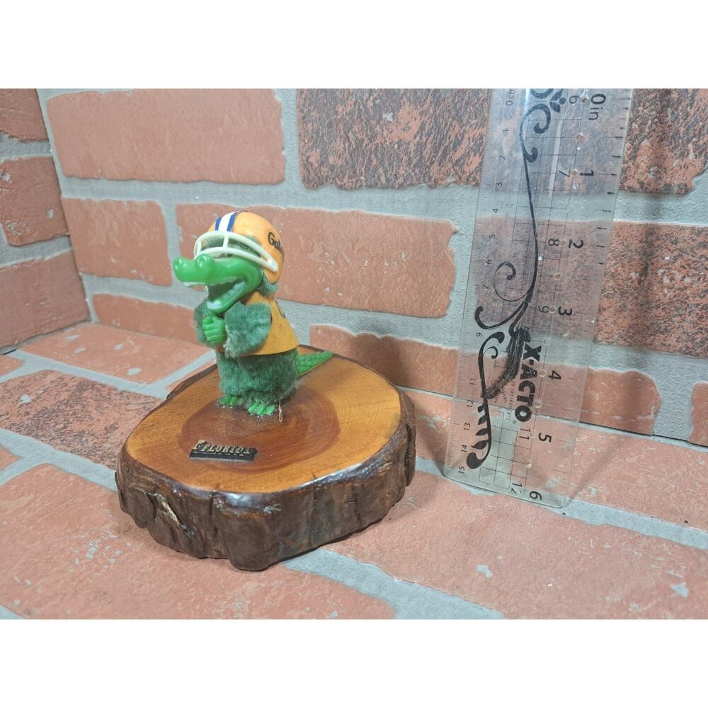 Vintage Florida Gators Plastic Figure On Wood Base.